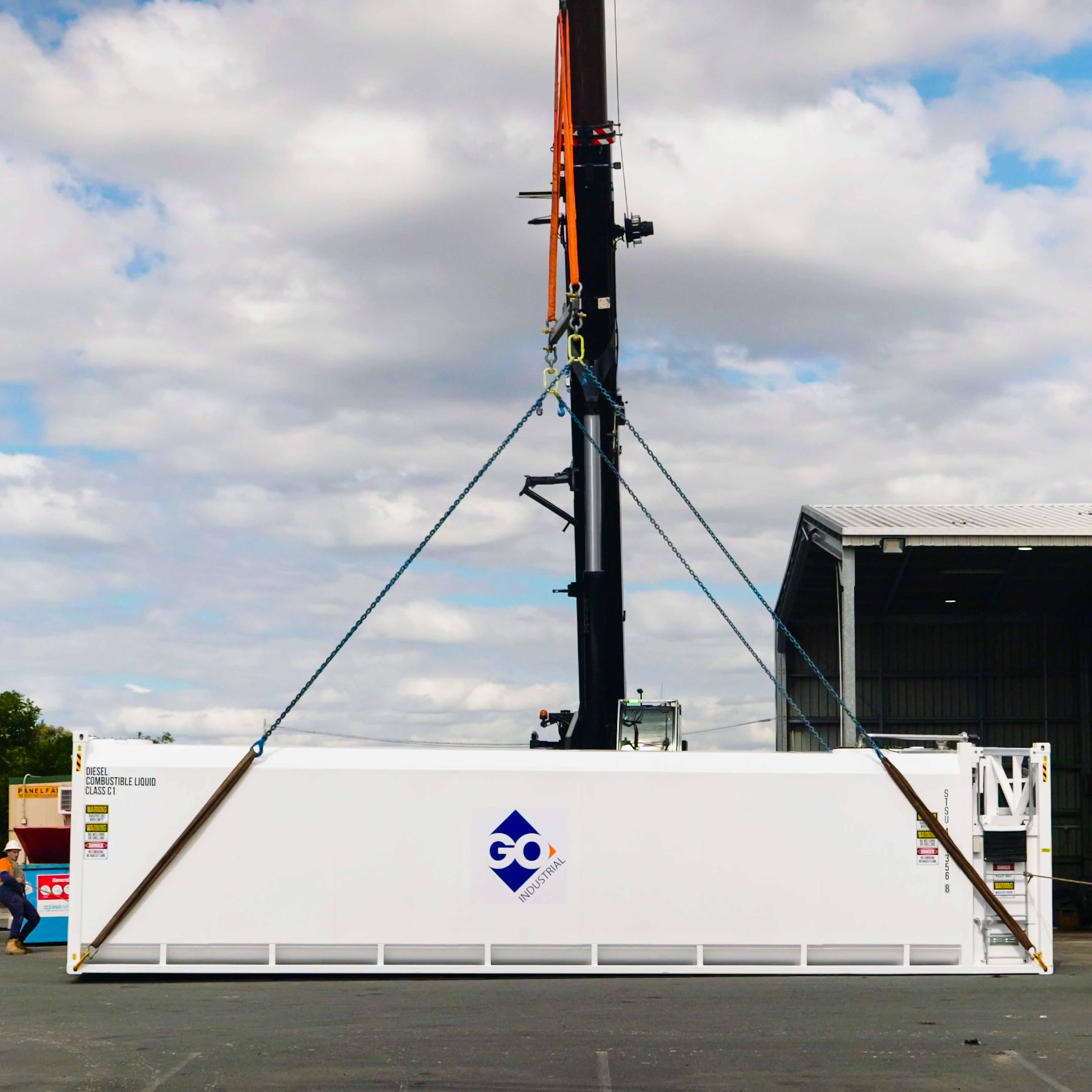 GO Self-Bunded CON Tank crane lift on site
