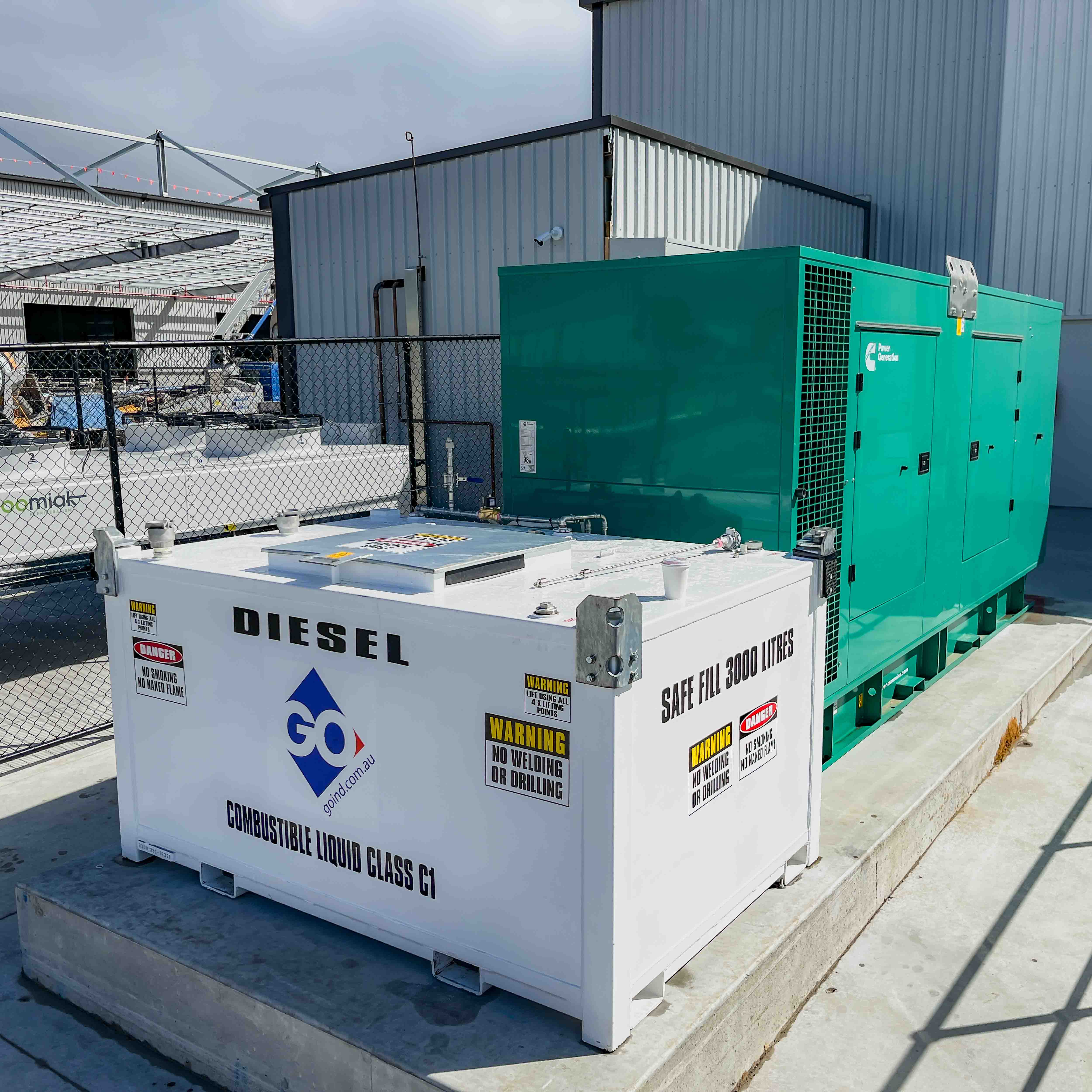 GO BOX-3.3L x Generator